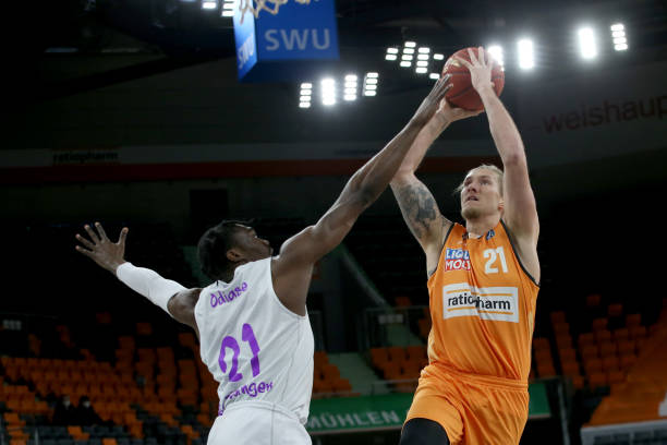 多纳鲁马转 多纳鲁马转