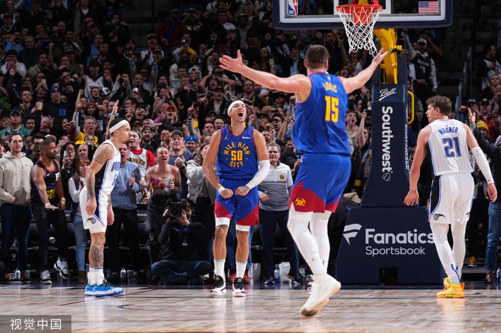 0个篮板 0个篮板