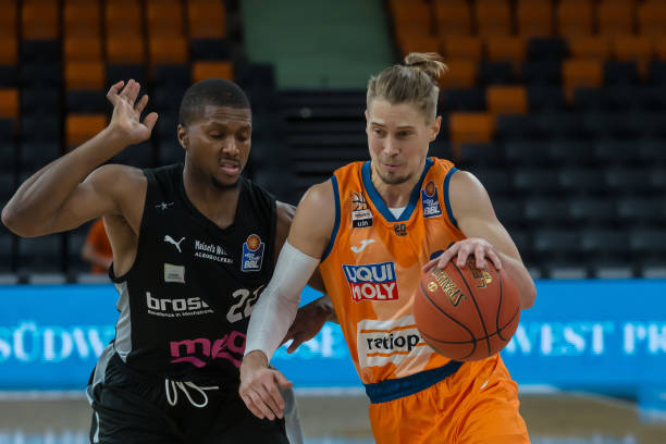 处于国际足 处于国际足